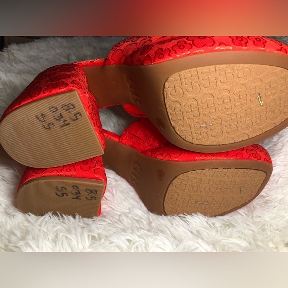 Gianni Bini Elegant Red Floral Women's Shoes size 8.5🌹 - Picture 15 of 15